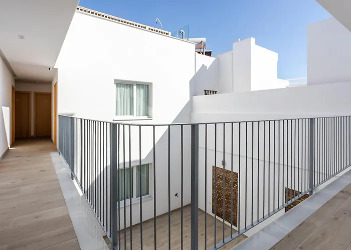 Отель Oasis Centro Кониль-де-ла-Фронтера