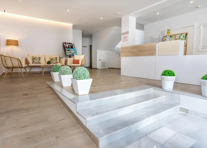 Oasis Centro * Кониль-де-ла-Фронтера